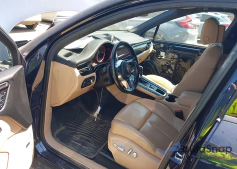 2019 Porsche Macan z USA, uszkodzony, nr VIN WP1AA2A58KLB01245